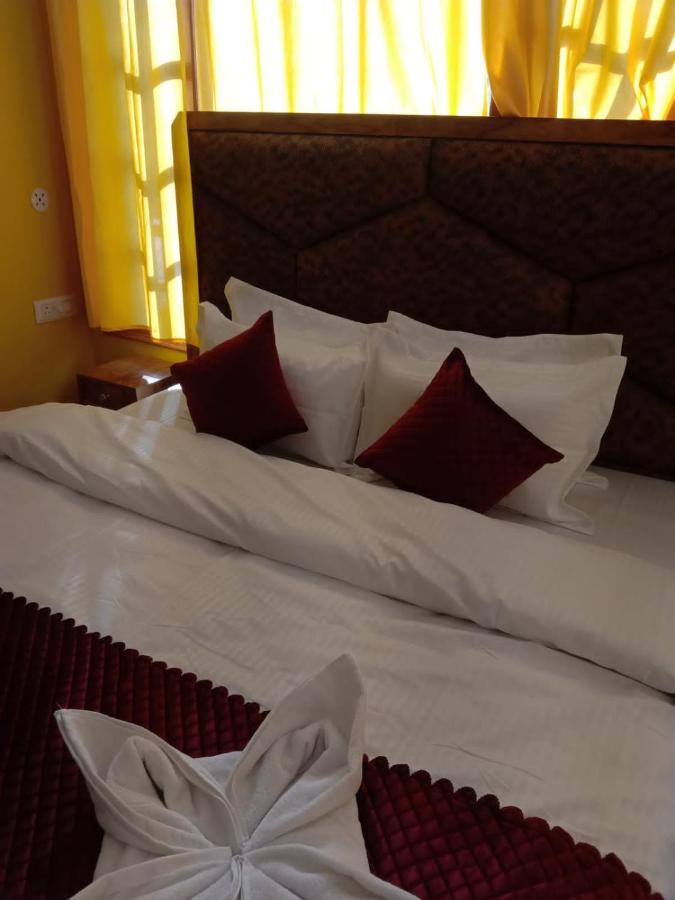 Hotel Floret Sojourn Šimla Exteriér fotografie